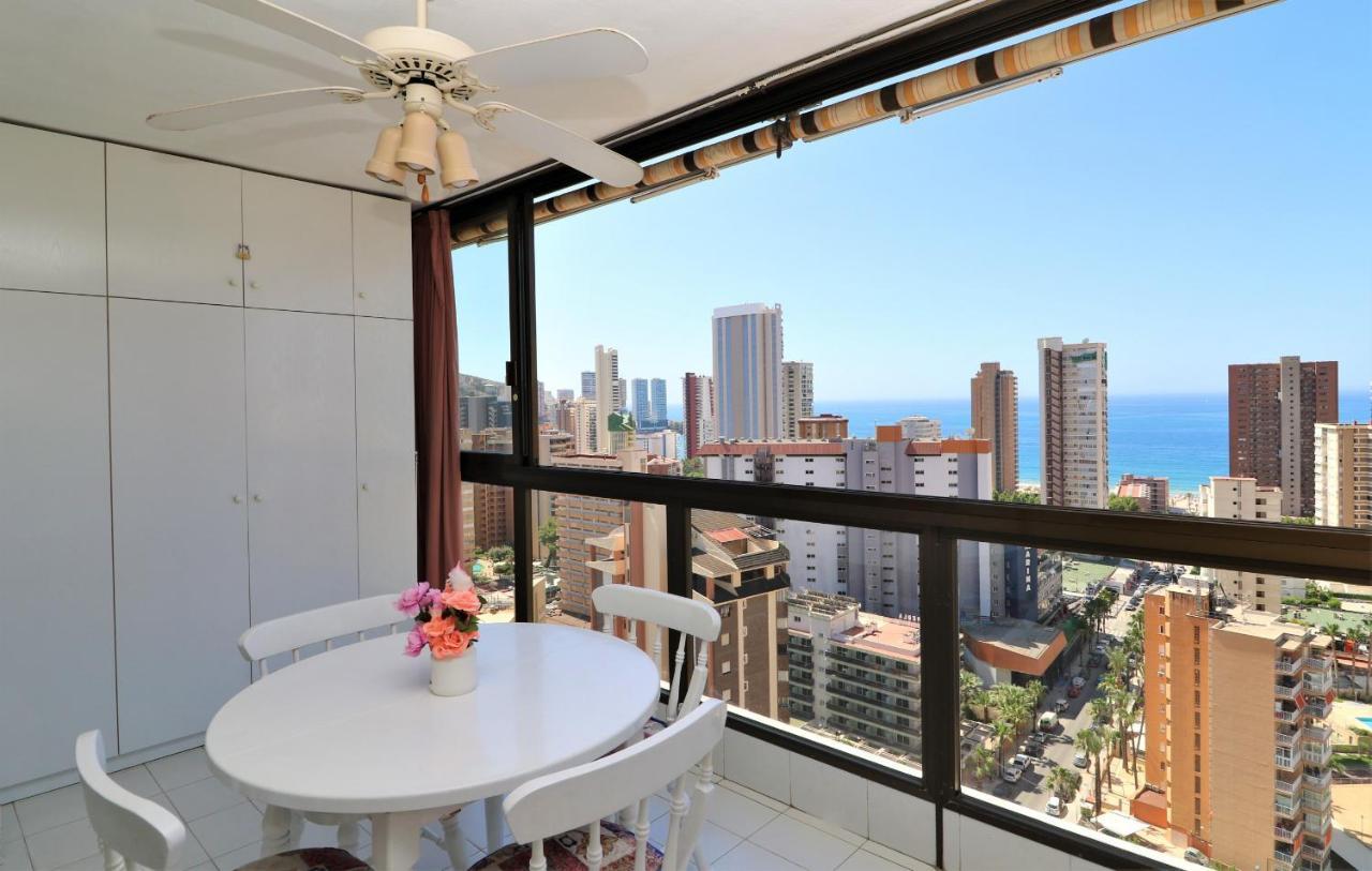 Gemelos 2 18-E Benidorm Exteriör bild