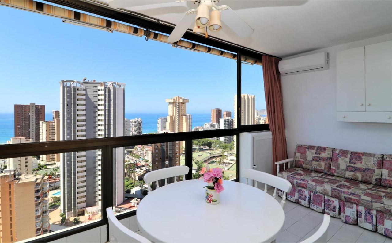 Gemelos 2 18-E Benidorm Exteriör bild