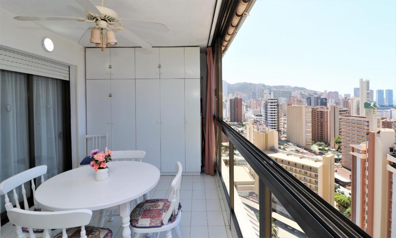 Gemelos 2 18-E Benidorm Exteriör bild