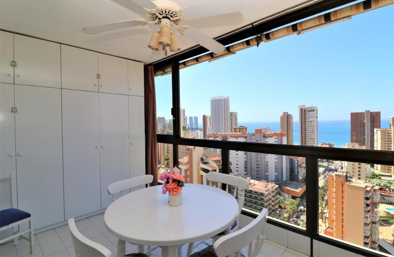 Gemelos 2 18-E Benidorm Exteriör bild